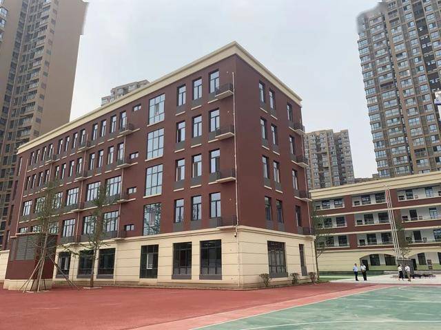 校建工作再添新成果,长安黄河花园小学今年9月正式开学!