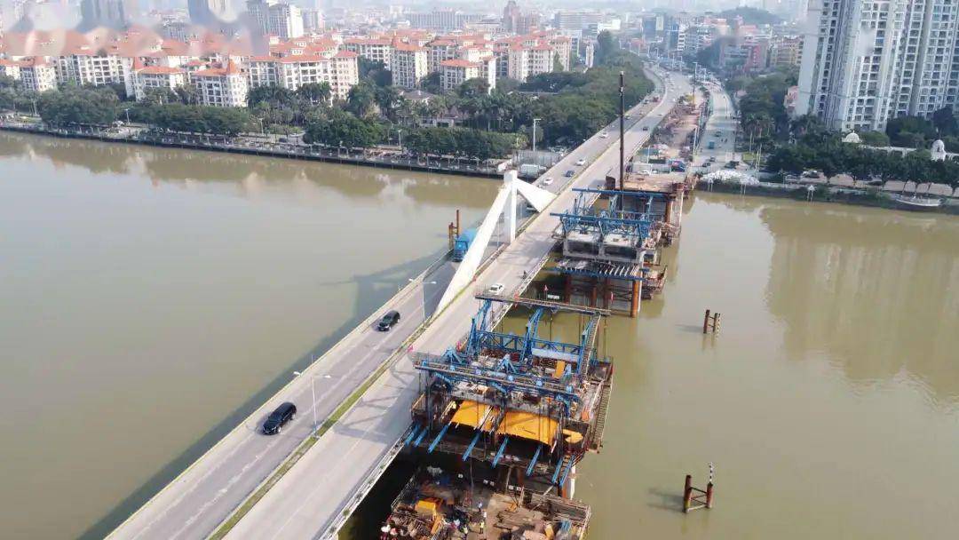 沙溪大桥扩建采用单侧加宽方案,即旧桥沿用,在旧桥西侧新建一座单向四