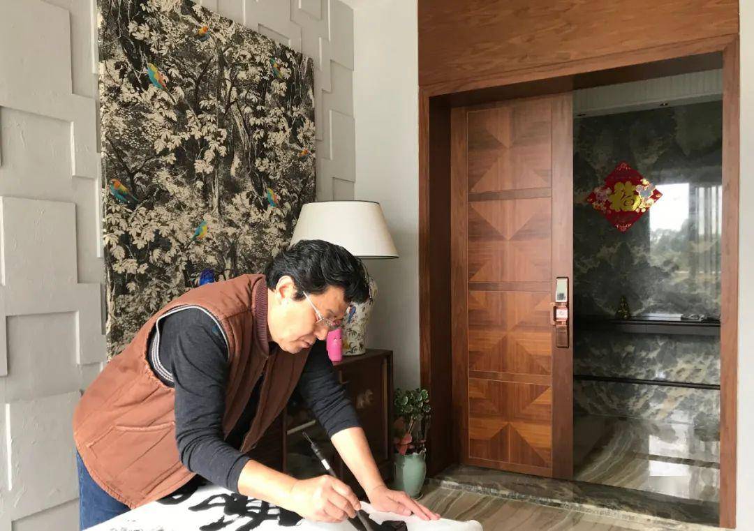 同舟共济 文艺战"疫"(86)|李仁义作品(中)——朗诵《凡人英雄》《我哭