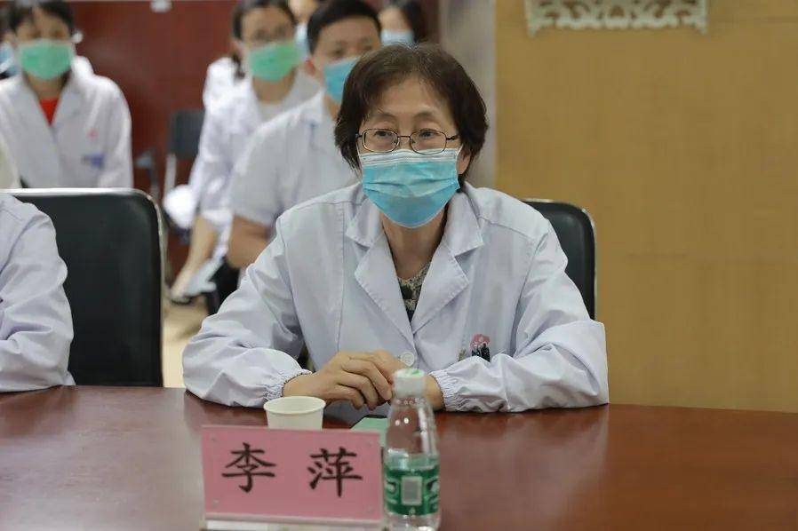 南京市妇幼保健院李萍院长,顾筱琪副院长及相关科室负