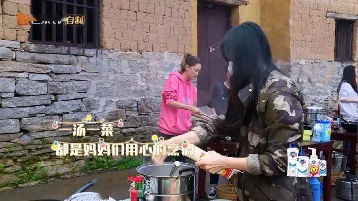 嫁给林志颖12年，生下3个儿子，她终于崩溃痛哭：你弱的时候，坏人最多！