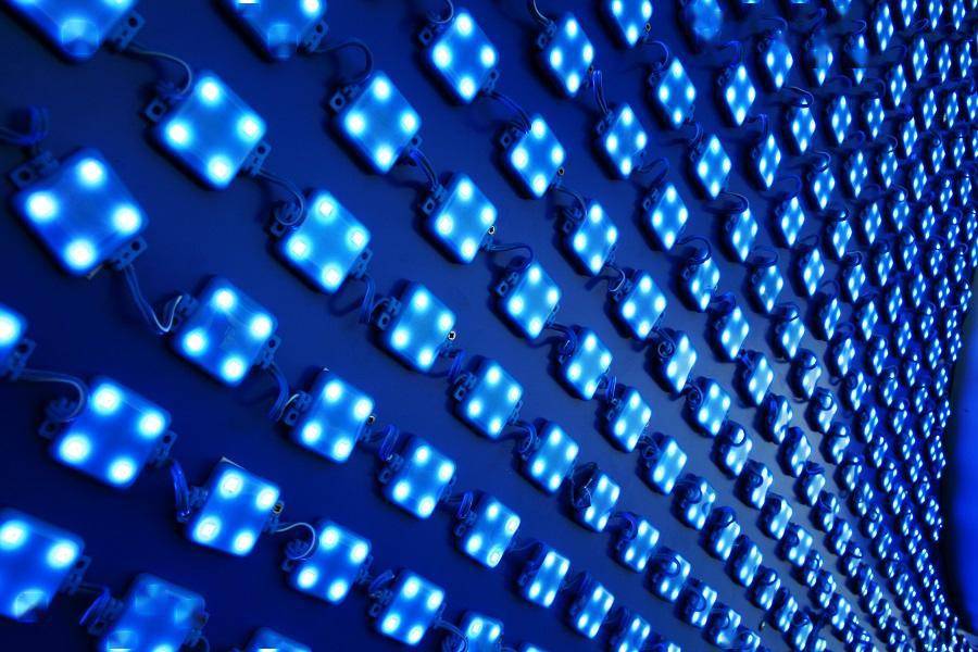 占据固晶机七成市场的新益昌，如何“抢跑”M