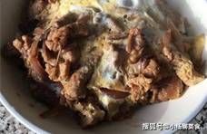 牛肉和鸡蛋炒，是特色粤菜，色泽浅黄，肉质鲜滑，超下饭！