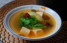 天冷后炖菜煮汤得用这种绿白菜，味道鲜口感清爽，暖身开胃就喝它