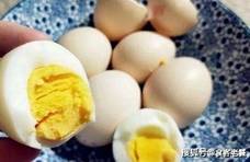煮鸡蛋经常开裂，你不但可能用错了水，还可能连蛋都选错了！