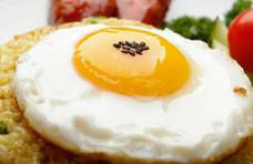 】鸡蛋上最脏的东西可能被你吃进去了（不是鸡shi）！
