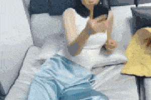 搞对象你就去书店乐正搞笑事·今天 15:20搞笑gif趣图:屌丝老婆一糗事