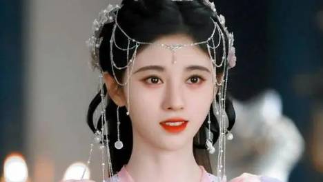 她不适合演戏就算了吧