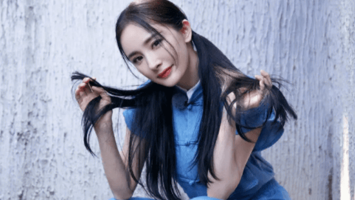 杨幂工作室公章,你留意到了吗?