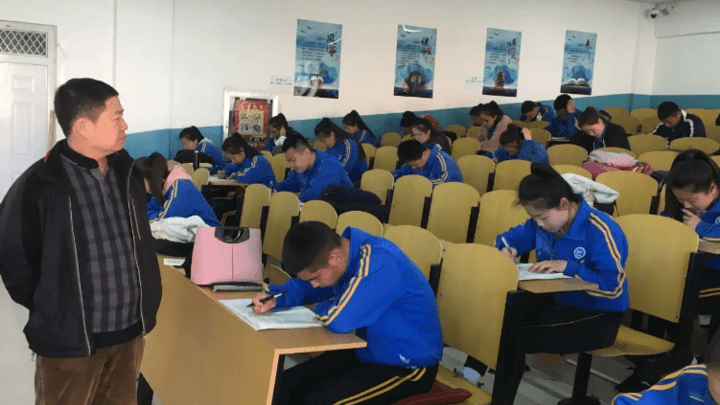 70名高三教师和学生一起考试,能考过学生吗?