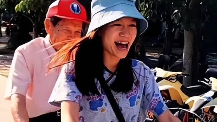 杨振宁双眼迷离说话不成句,对翁帆的称呼有争议吗?