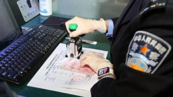 中俄互免签证,黑河早市全是俄罗斯游客,你怎么看?