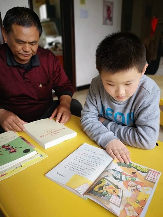 花园口小学还将继续开展其他读书活动,让每个学生自觉养成多读书,读