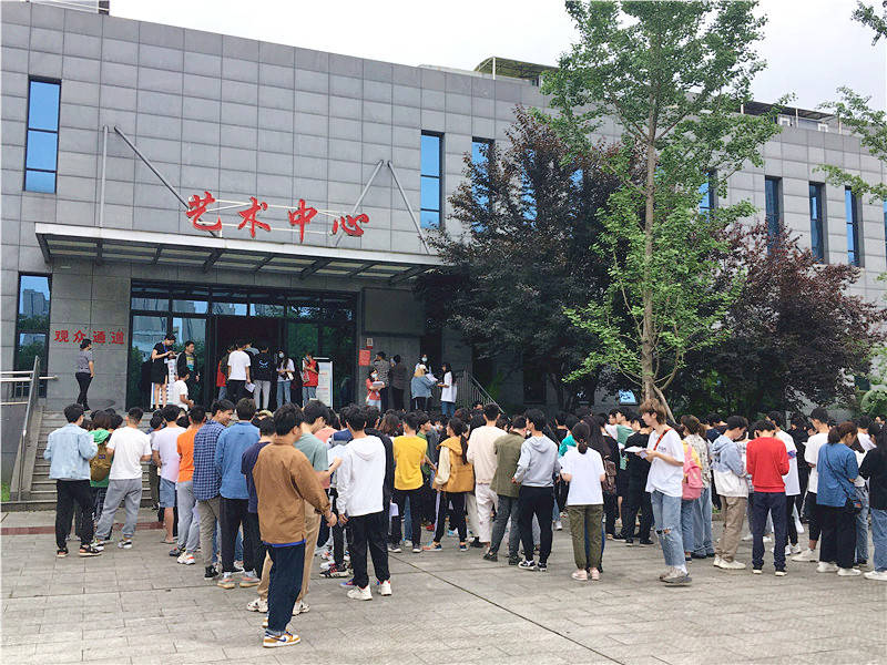 常德市第一中医医院为湖南文理学院师生接种新冠疫苗