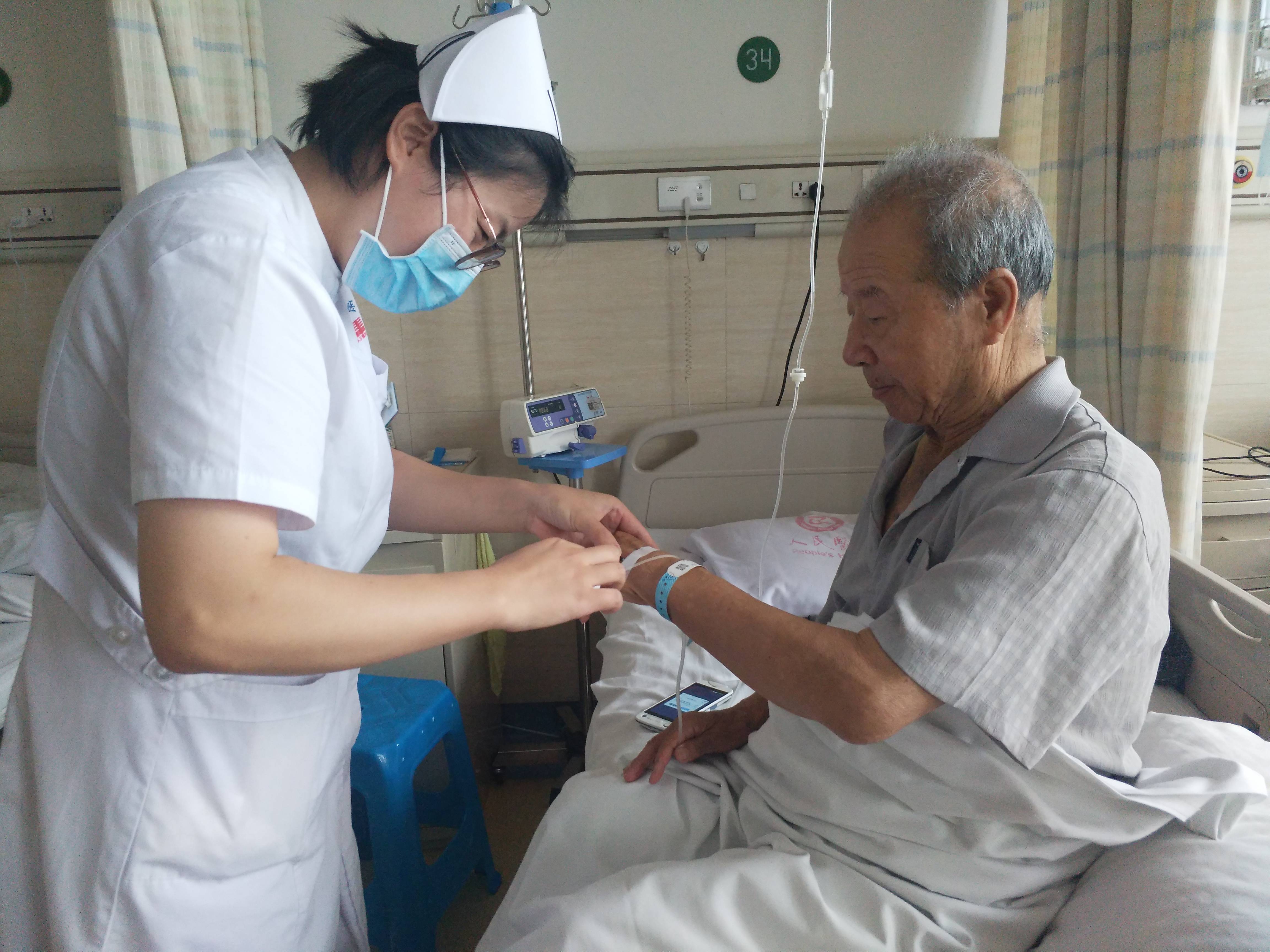 百姓故事:沧州人民医院让85岁老人"重生"