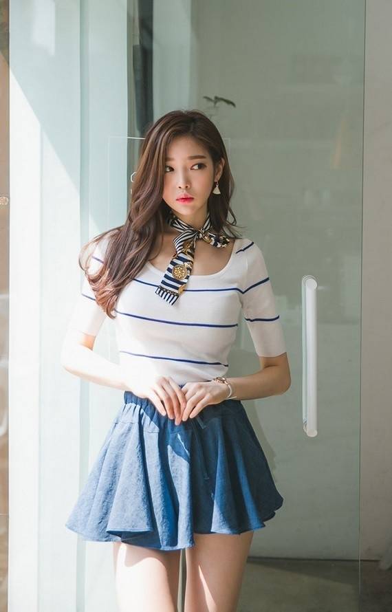 原创韩国国宝级美女模特朴正允搭配修身淑女裙艺术照