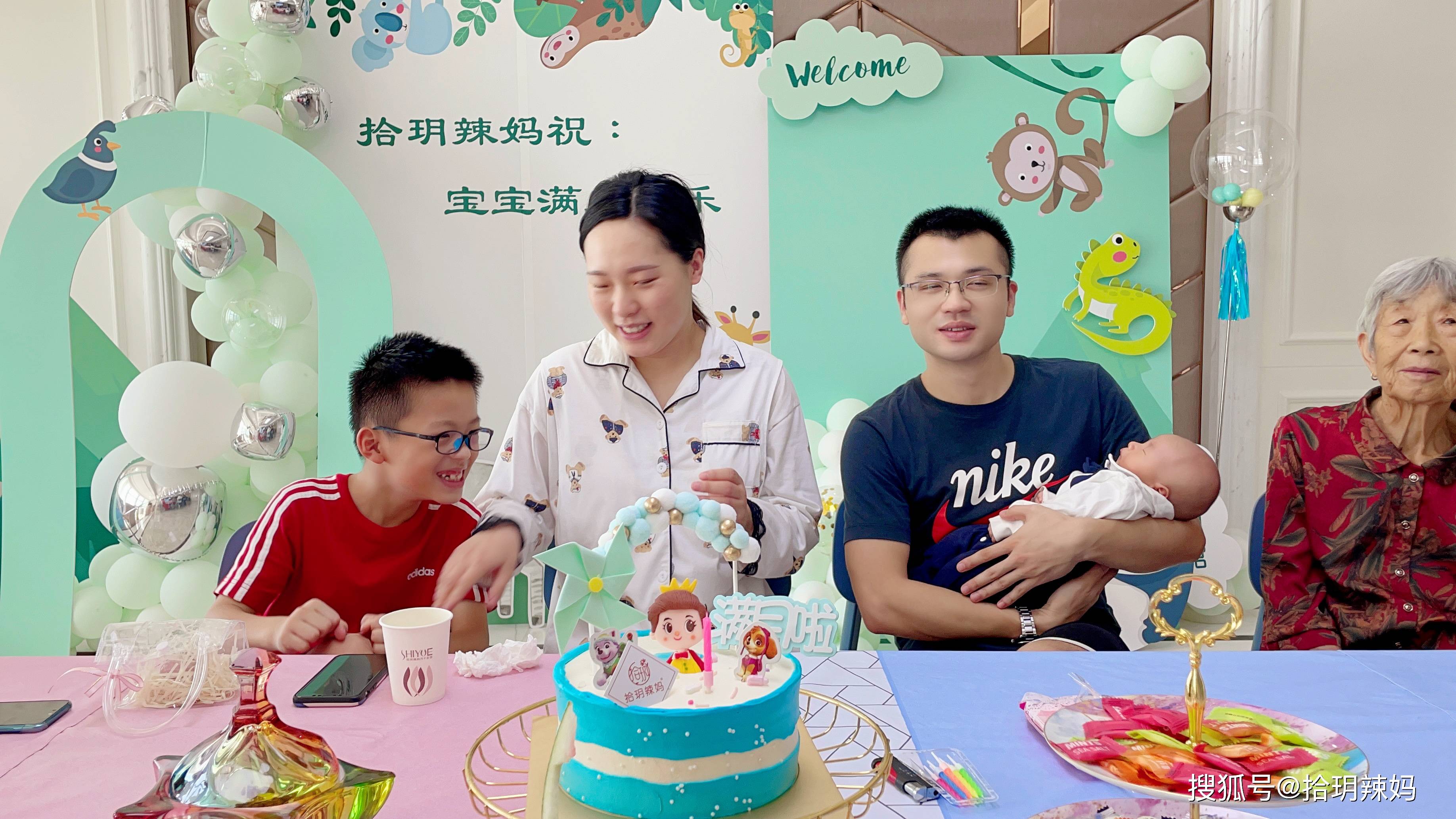 厦门月子中心-拾玥辣妈祝栩泽宝宝满月快乐