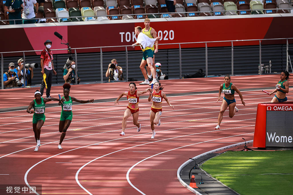 1/ 12 北京时间8月5日消息,东京奥运会田径女子4×100米接力比赛预赛