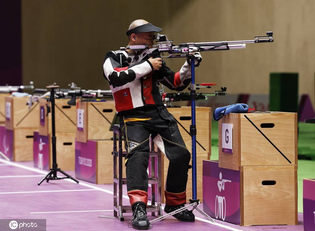 10米气步枪(10 meter air rifle)是奥运会比赛项目之一,分男子赛和