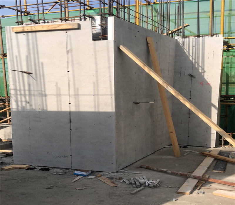 还有一类免拆系列板材为叠合板,叠合板是作为浇筑混凝土模板的材料