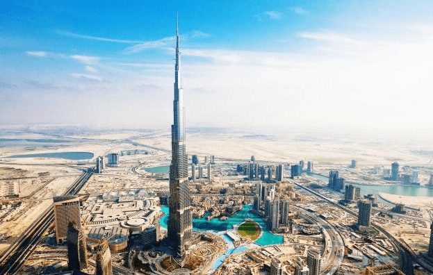 迪拜塔:828米的摩天大楼,让人心生敬畏_高楼