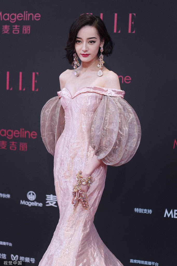 女明星生图谁家能打杨幂baby热巴皮肤白嫩状态佳