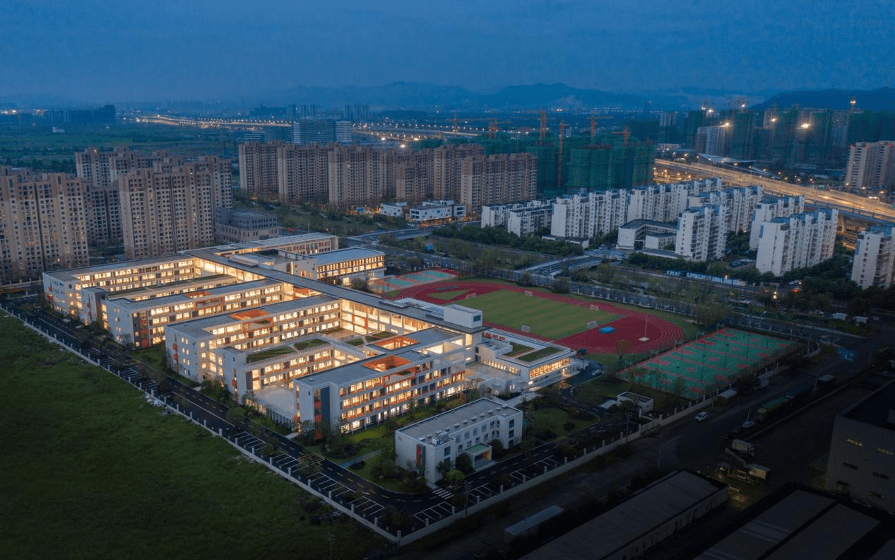 上海师范大学附属宁波实验学校鸟瞰实景图(来源:宁波生命科学城)上海