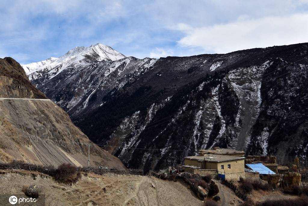 金岭乡位于藏东昌都边坝县的雪山腹地,过去因交通不便,长期不为人知