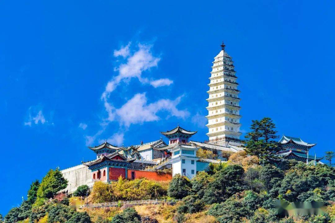 宾川鸡足山景区今日起恢复开放门票全年半价优惠