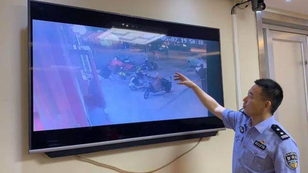 深夜，济南一居民家中被盗！金银珠宝、两块手