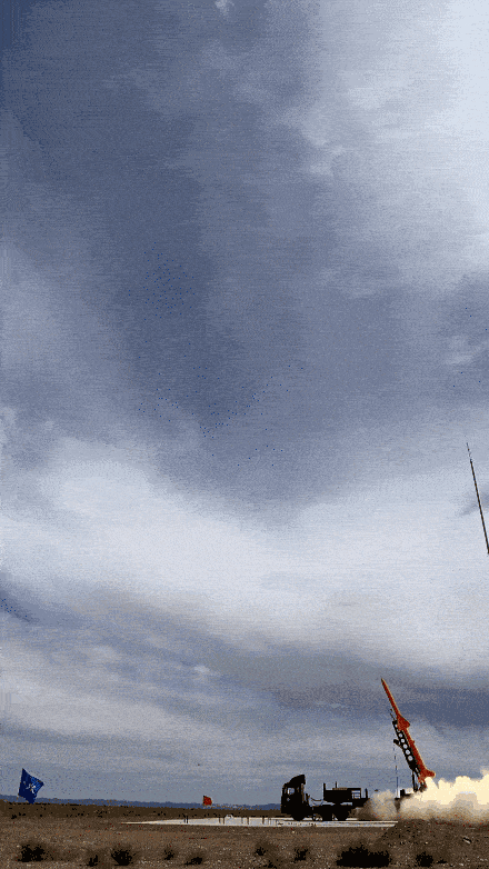 超燃北航4号火箭成功发射把论文写上祖国蓝天