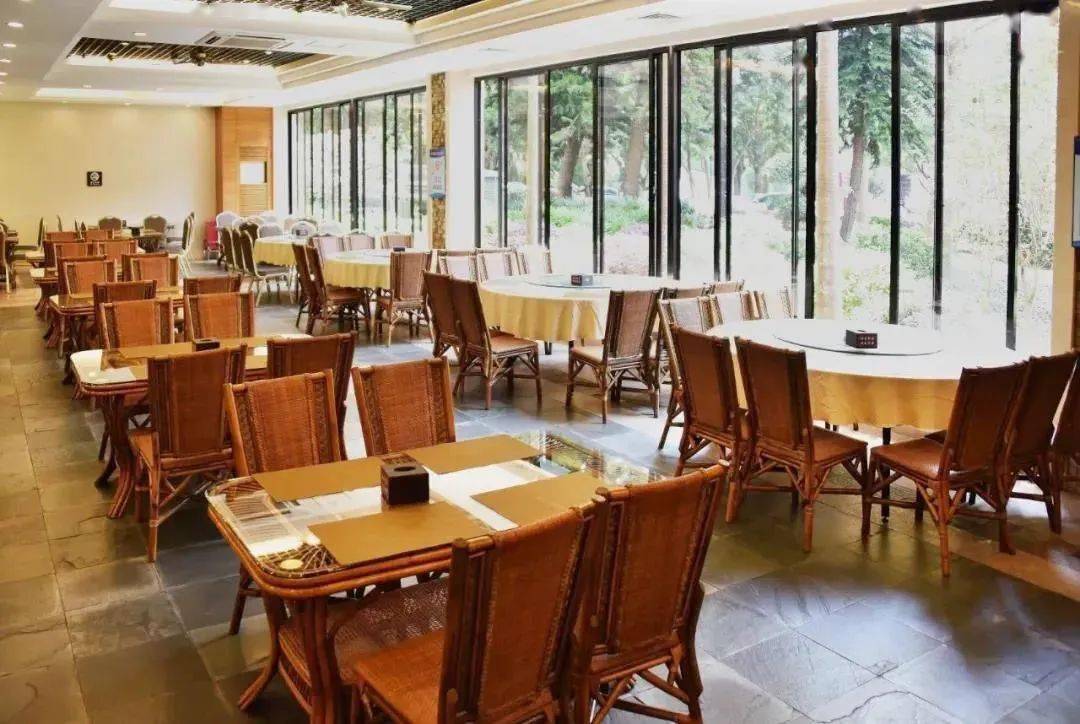 住云浮新兴翔顺龙山酒店,享无限次温泉 自助早餐 晚餐