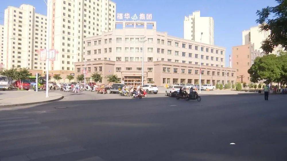 除此之外,交警部门还在东文化街与尚武街交叉路口;南大街与东,西文化