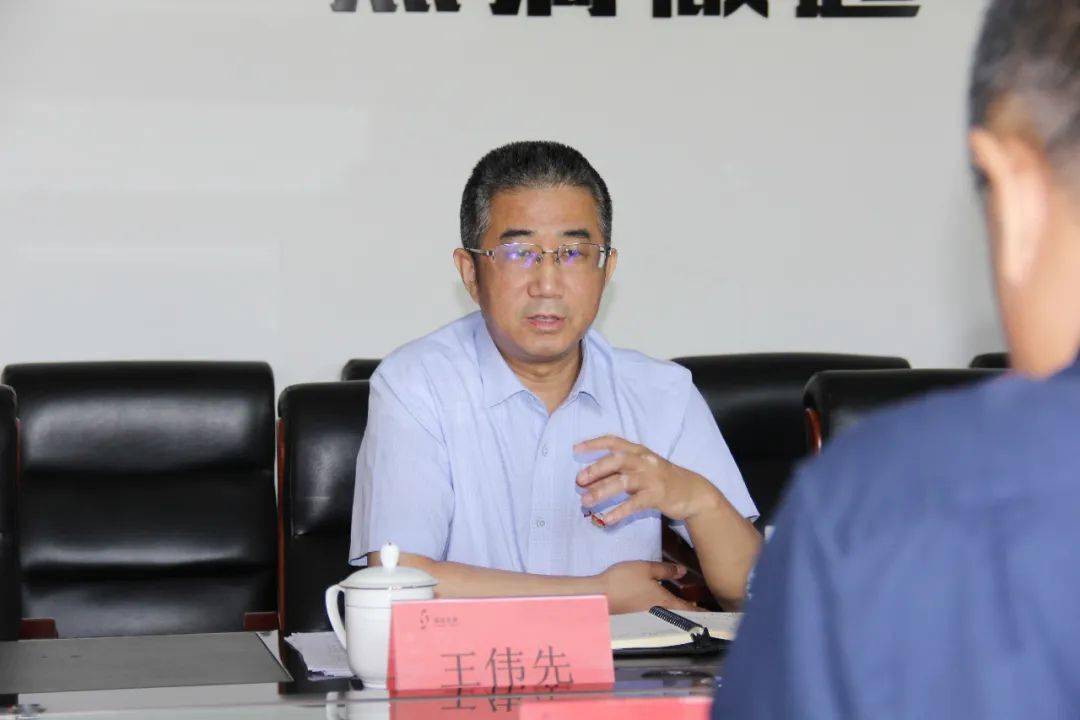 齐齐哈尔市总工会及相关部门领导深入建龙北满服务