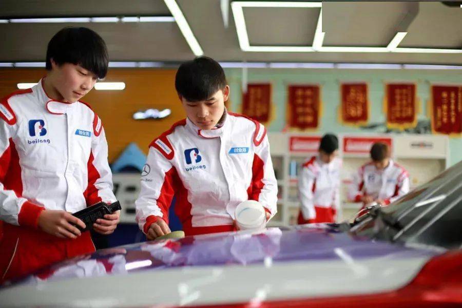 初中生上什么技校好?学什么专业有前途?