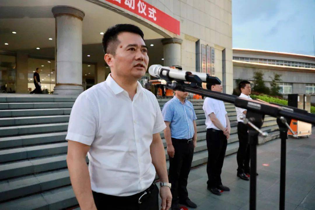 镇党委书记蔡旭民宣布"金清镇全科网格·清网治格"行动启动