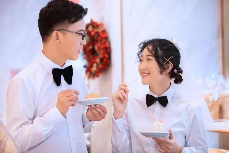 女医生结婚短剧免费观看，情感与职业的交织之旅，女医生情感与职业交织的婚礼之旅短剧免费观看