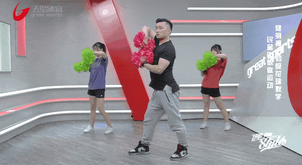 如何摆胯 cf00cba8fc154fd8bb5cd626f334364a.gif