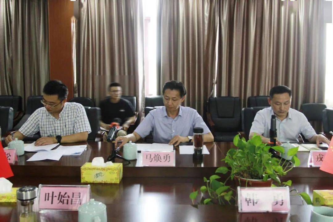 市委常委,镇党委书记马焕勇,镇人大主席戎忠,镇党委副书记陆劲松,人大