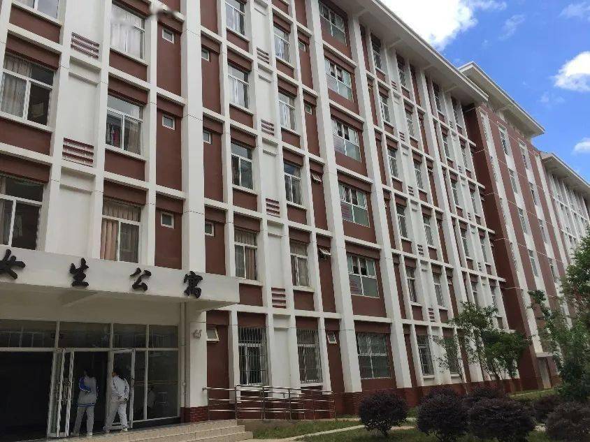 温馨宿舍别样的景致官渡二中学生宿舍文化建设纪实