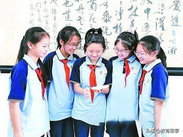 3岁小男孩意外走失,5名小女生暖心陪护,厦门莲花中学生感动网友