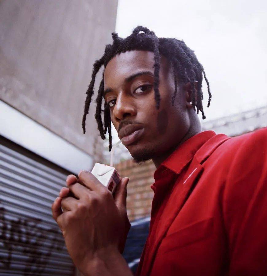 iggy azalea孩子的爸爸是她的男朋友playboi carti,也是一位嘻哈歌手.