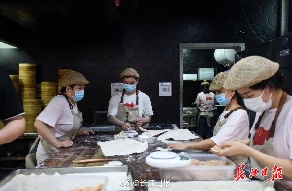 蔡林记|看传承人展示非遗文化