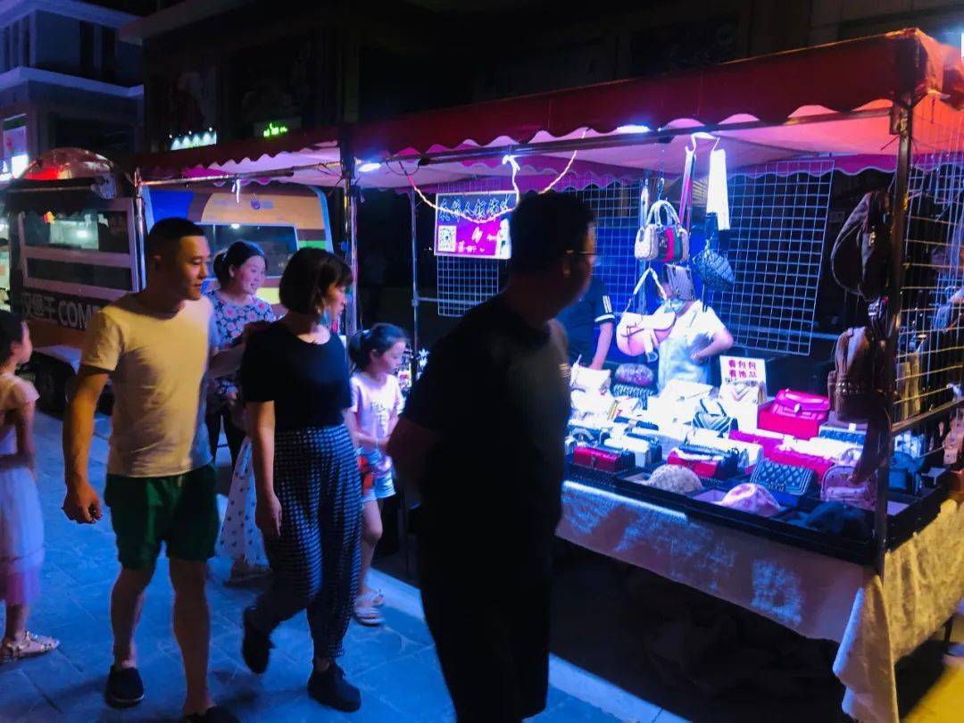 民旺路夜市万人嗨爆开街,繁华夜生活,每天不打烊