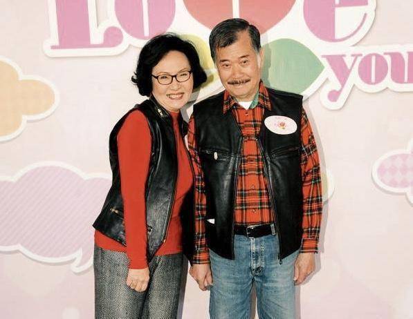 留不住人！75岁TVB老戏骨低调离巢，与丈夫结婚