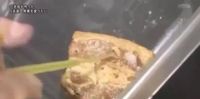 炖肉|女儿把她做的最后一道菜冻进冰箱五年。如今她重温了这个味道母亲突然去世