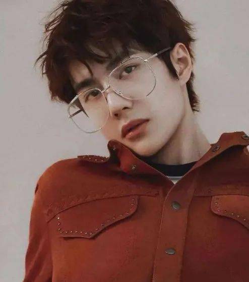 戴上金丝眼镜的帅哥哥们就两个字:想嫁!