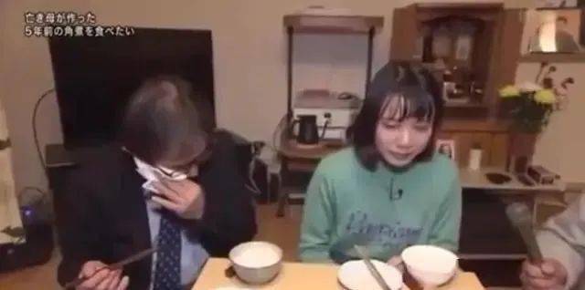 炖肉|女儿把她做的最后一道菜冻进冰箱五年。如今她重温了这个味道母亲突然去世
