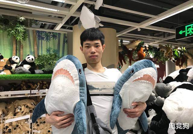 交易员鲨鱼微博是真的吗还是假的啊