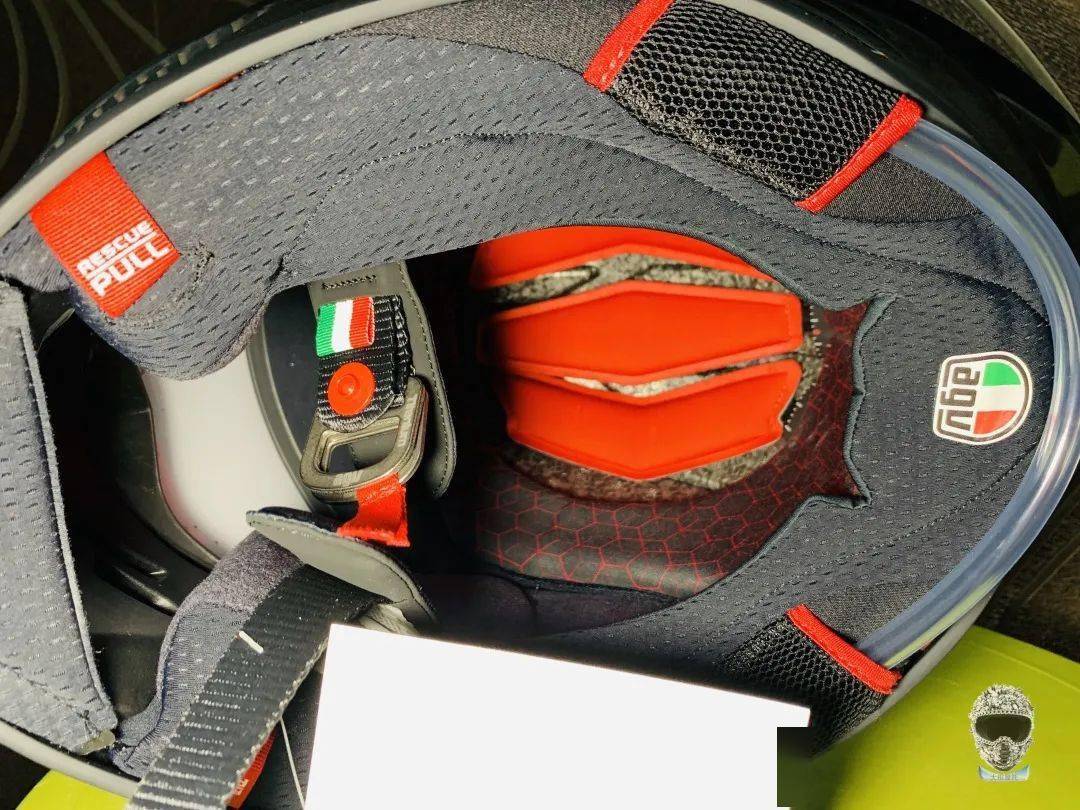 竞技水袋; 意大利设计及意大利原产地制造,原厂配送丝绸指定头盔袋